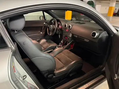 Audi TT Coupé 1.8 T — Sport compact iconique, entretien récent AMAG — Miniatur 8