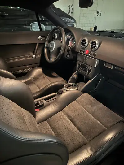 Audi TT Coupé 1.8 T — Sport compact iconique, entretien récent AMAG — Miniatur 10