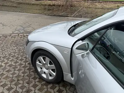 Audi TT Coupé 1.8 T — Sport compact iconique, entretien récent AMAG — Miniatur 18