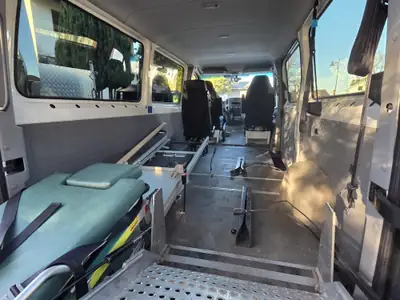 VW Crafter 2012 — Fourgon aménagé pour transport adapté, 253 000 km — Heckansicht