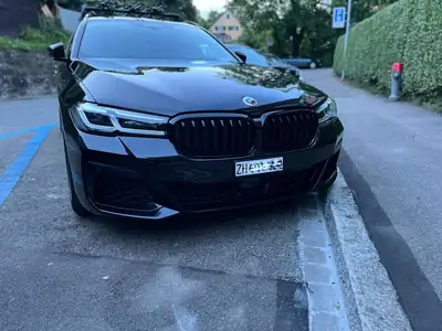 BMW 530i xDrive 48V Touring M Sport Pro — Break premium hybride léger, 49 000 km — vista esterna