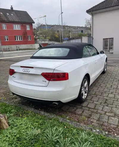 Audi A5 Cabriolet 1.8 TFSI — Cabriolet élégant, 68'000 km seulement — vista posteriore