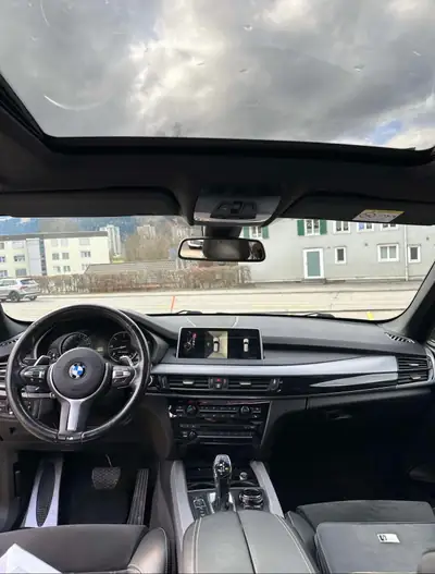 BMW X5 M50D — SUV premium diesel 381 ch, contrôle technique frais — interior