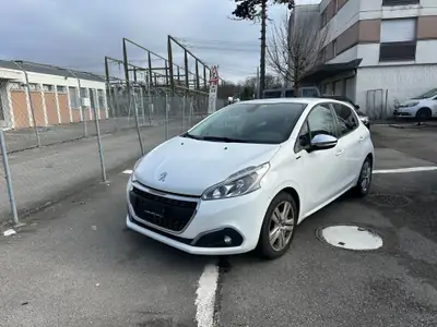 Peugeot 208 1.2 PureTech Signature — Citadine fiable, 120'000 km, garantie 2 ans — Seitenansicht