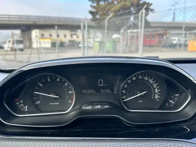 Peugeot 208 1.2 PureTech Signature — Citadine fiable, 120'000 km, garantie 2 ans — Miniatur 10