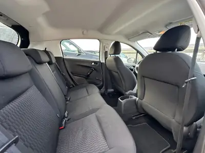Peugeot 208 1.2 PureTech Signature — Citadine fiable, 120'000 km, garantie 2 ans — Miniatur 13
