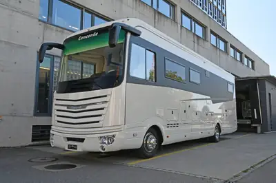 Concorde Liner Plus 1090 MS Iveco — Camping-car intégral premium, 90'000 km, diesel automatique — rear view