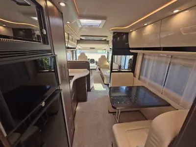 Concorde Liner Plus 1090 MS Iveco — Camping-car intégral premium, 90'000 km, diesel automatique — Thumbnail 9