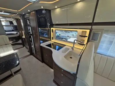 Concorde Liner Plus 1090 MS Iveco — Camping-car intégral premium, 90'000 km, diesel automatique — Thumbnail 16