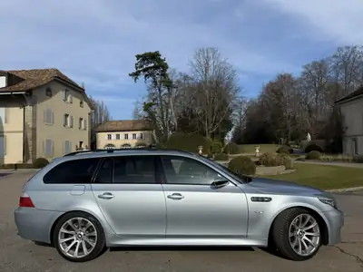 BMW M5 Touring 2008 — Break sportif 507 ch, transmission semi-automatique, sans sinistre — vue extérieure