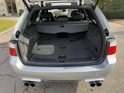 BMW M5 Touring 2008 — Break sportif 507 ch, transmission semi-automatique, sans sinistre — Miniature 9