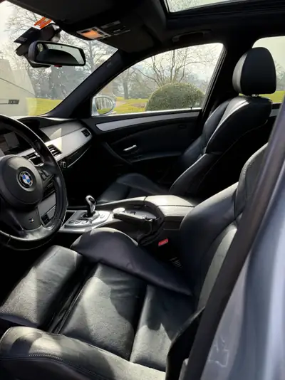 BMW M5 Touring 2008 — Break sportif 507 ch, transmission semi-automatique, sans sinistre — Miniature 11