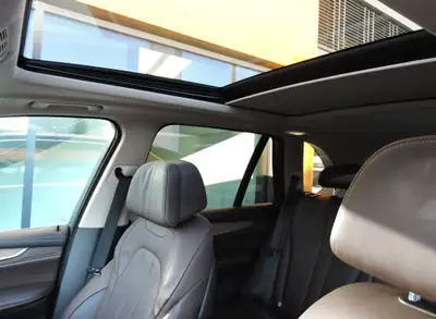 BMW X5 xDrive50i V8 — SUV premium 450 ch, équipement intégral Bang & Olufsen — Armaturenbrett