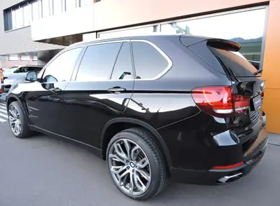BMW X5 xDrive50i V8 — SUV premium 450 ch, équipement intégral Bang & Olufsen — Detail