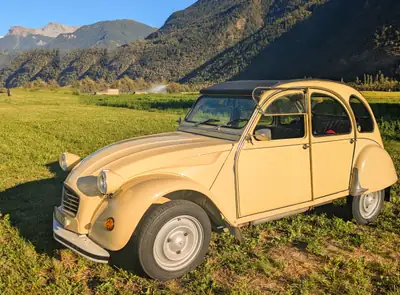Citroën 2CV6 Spécial — L'icône française authentique, 32'000 km seulement — vista esterna