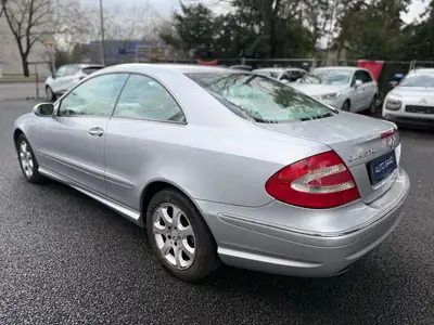 Mercedes-Benz CLK 320 Coupé — Élégance intemporelle, 218 ch et 114'000 km — rear view