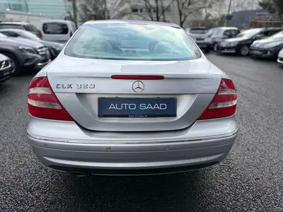 Mercedes-Benz CLK 320 Coupé — Élégance intemporelle, 218 ch et 114'000 km — interior