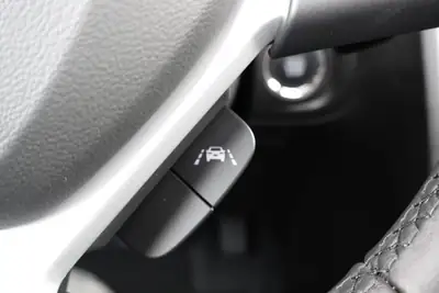Suzuki Vitara 1.5 Hybrid Compact Top 4x4 — SUV hybride polyvalent, 50 km seulement — Miniature 18