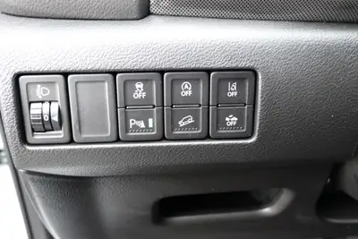 Suzuki Vitara 1.5 Hybrid Compact Top 4x4 — SUV hybride polyvalent, 50 km seulement — Miniature 21