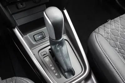 Suzuki Vitara 1.5 Hybrid Compact Top 4x4 — SUV hybride polyvalent, 50 km seulement — Miniature 23