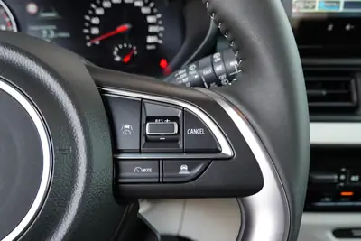 Suzuki Swift 1.2 Compact+ Hybrid — Citadine agile et économe, moins de 5000 km — Miniature 10