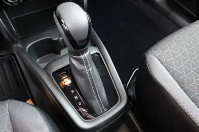 Suzuki Swift 1.2 Compact+ Hybrid — Citadine agile et économe, moins de 5000 km — Miniature 15