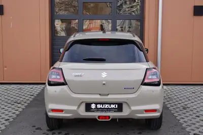 Suzuki Swift 1.2 Sakura Top Hybrid CVT — Édition Limitée, Hybride Économe et Connecté — Miniature 9