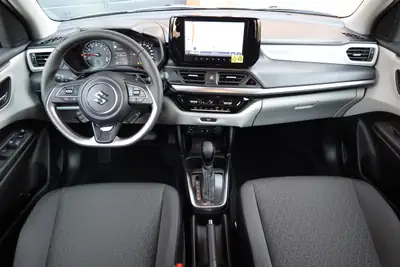 Suzuki Swift 1.2 Sakura Top Hybrid CVT — Édition Limitée, Hybride Économe et Connecté — Miniature 10