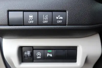 Suzuki Swift 1.2 Sakura Top Hybrid CVT — Édition Limitée, Hybride Économe et Connecté — Miniature 15