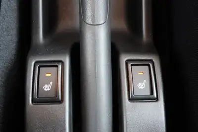 Suzuki Swift 1.2 Sakura Top Hybrid CVT — Édition Limitée, Hybride Économe et Connecté — Miniature 17