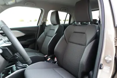 Suzuki Swift 1.2 Sakura Top Hybrid CVT — Édition Limitée, Hybride Économe et Connecté — Miniature 25