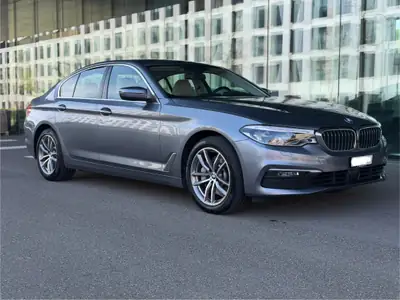 BMW 530e xDrive — Berline hybride rechargeable, entretien impeccable et garantie active — arrière