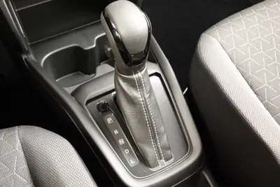 Suzuki Swift 1.2 Hybrid CVT — Citadine économe avec technologie de pointe et sièges chauffants — Miniature 15