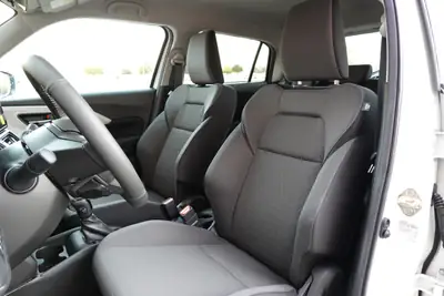Suzuki Swift 1.2 Hybrid CVT — Citadine économe avec technologie de pointe et sièges chauffants — Miniature 22