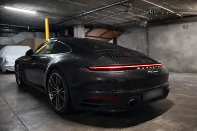 Porsche 911 Carrera PDK 2024 — Sportive emblématique, 25'000 km seulement — Seitenansicht