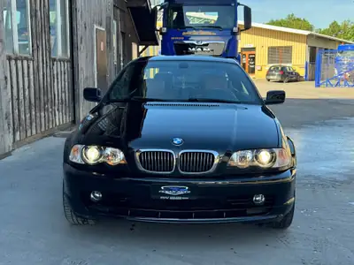 BMW 325Ci Cabriolet — Élégance sportive 2003, capote électrique et 193 ch — vista esterna