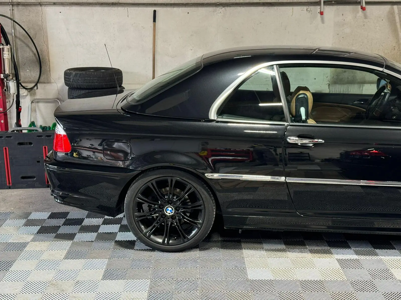 BMW 325 2003 occasion La Tour-de-Trême — 2