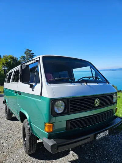 VW T3 Caravelle Syncro 1.9 — Légende des années 80, 9 places, transmission intégrale — vue extérieure