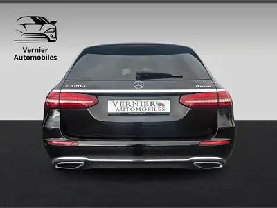 Mercedes-Benz E 220 d T 4Matic — Break diesel hybride, 55 000 km seulement — dashboard