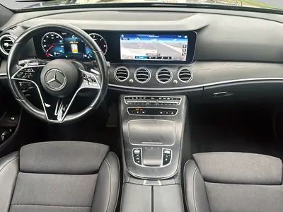 Mercedes-Benz E 220 d T 4Matic — Break diesel hybride, 55 000 km seulement — Thumbnail 12