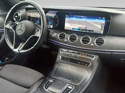Mercedes-Benz E 220 d T 4Matic — Break diesel hybride, 55 000 km seulement — Thumbnail 13