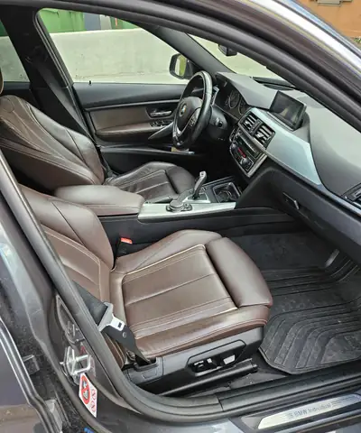 BMW 335d xDrive Touring — Diesel puissant, 221000 km, Luxury Line complète — intérieur