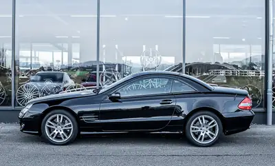 Mercedes-Benz SL 500 — Cabriolet prestige 2007, état exceptionnel, 42'200 km — exterior view