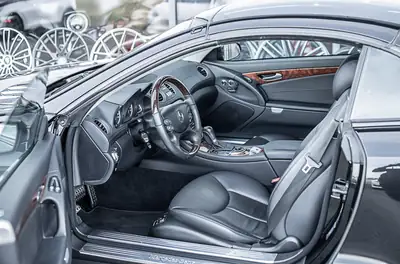 Mercedes-Benz SL 500 — Cabriolet prestige 2007, état exceptionnel, 42'200 km — detail