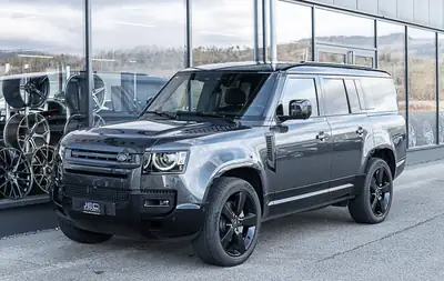 Land Rover Defender 130 300 X D HSE — SUV 8 places, motorisation MHEV diesel 301 ch — side view