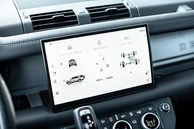 Land Rover Defender 130 300 X D HSE — SUV 8 places, motorisation MHEV diesel 301 ch — Thumbnail 15