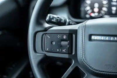 Land Rover Defender 130 300 X D HSE — SUV 8 places, motorisation MHEV diesel 301 ch — Thumbnail 19
