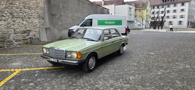 Mercedes-Benz 250 W123 1979 — Berline classique, seulement 71'500 km — arrière