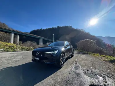 Volvo XC60 T8 eAWD Polestar — Hybride rechargeable premium, 73'000 km, garantie 48 mois — vue extérieure