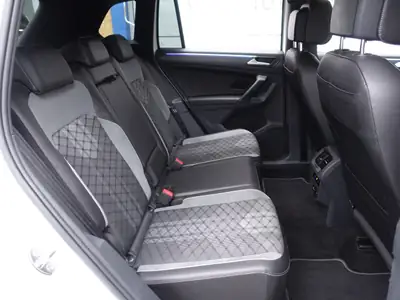 VW Tiguan 2.0 TSI R-Line 4Motion — SUV performant, première main, état impeccable — Thumbnail 15
